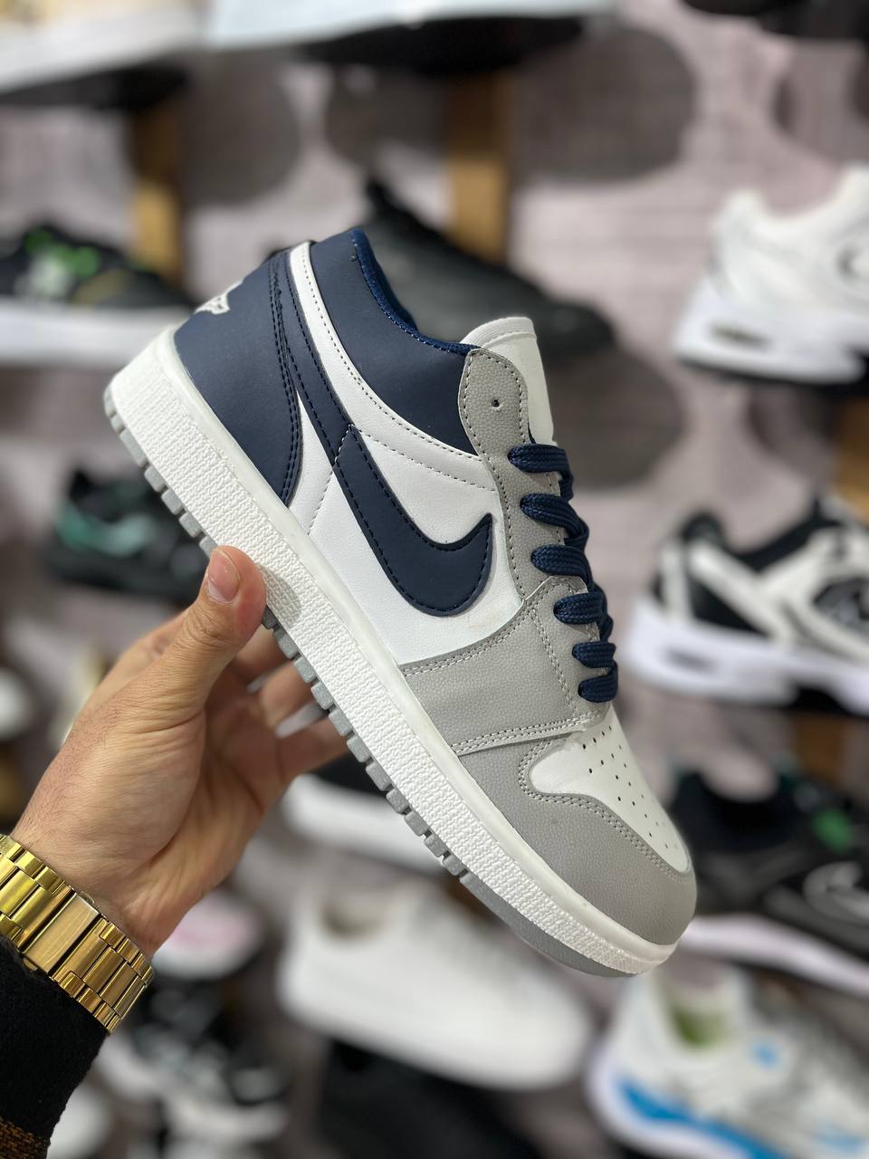 تصویر کتونی مردانه نایک ایر جردن ۱ لو طرح پوست ماری/فیل - طوسی سرمه ای / 43 